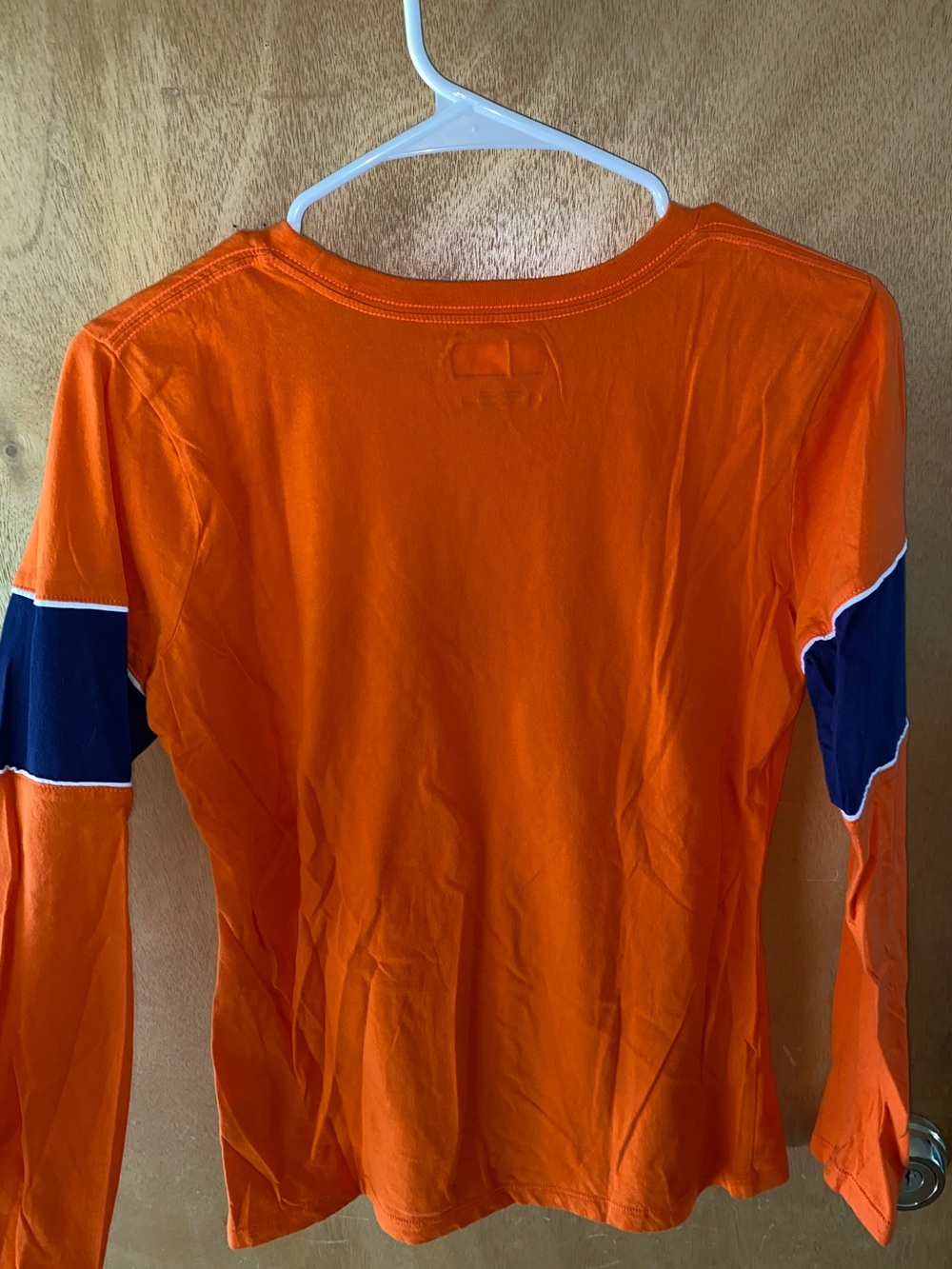 NFL Denver Broncos Woman’s Orange Longsleeve T-Shirt | Size Medium - Picture 6 of 6